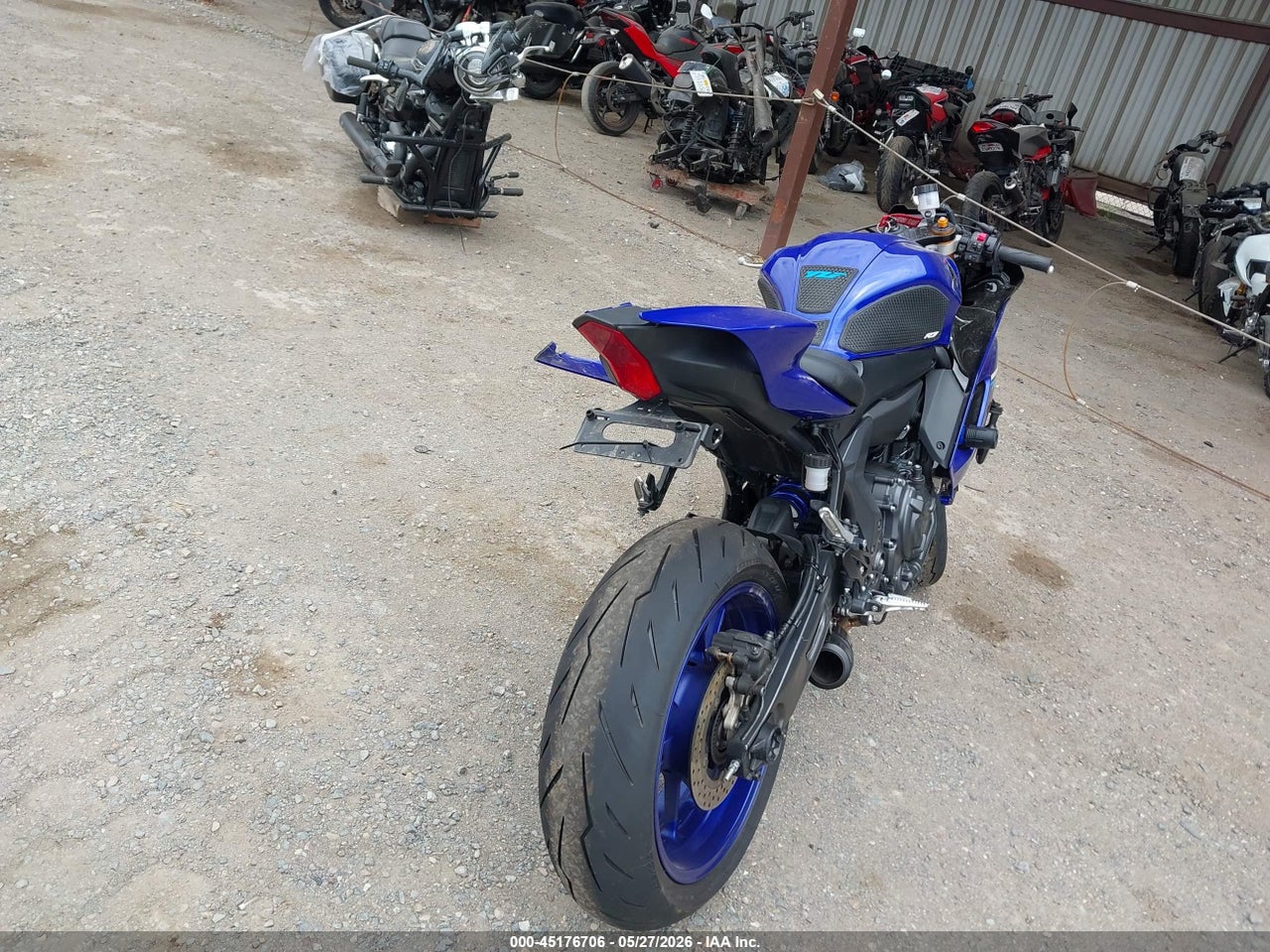 2025 YAMAHA YZFR7 · 4/11