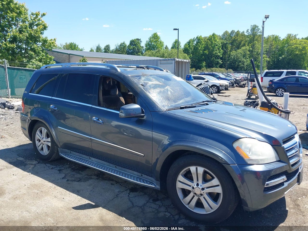 4JGBF8GE3BA****** · 2011 MERCEDES-BENZ GL 550 4MATIC