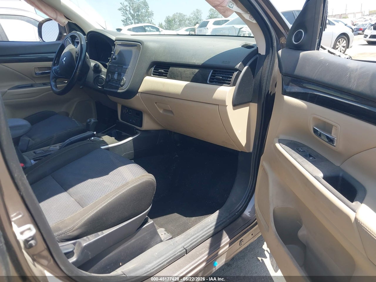 2017 MITSUBISHI OUTLANDER SEL · 5/11