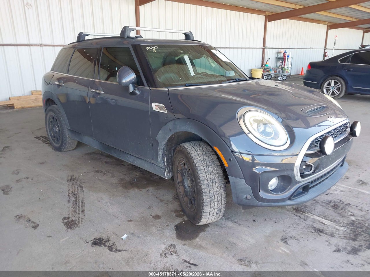 WMWLU5C53J2****** · 2018 MINI CLUBMAN COOPER S