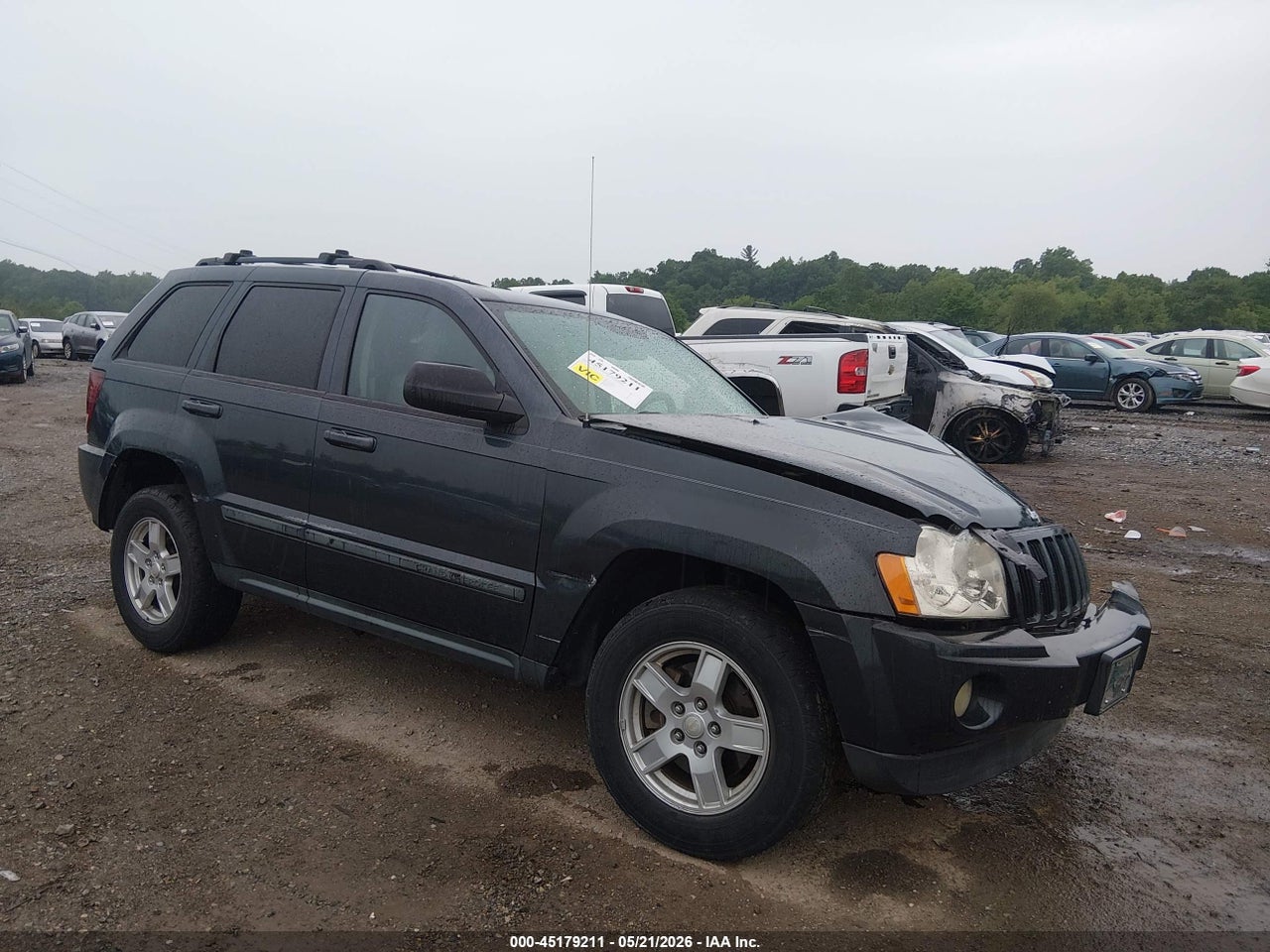 1J8GR48KX7C****** · 2007 JEEP GRAND CHEROKEE LAREDO