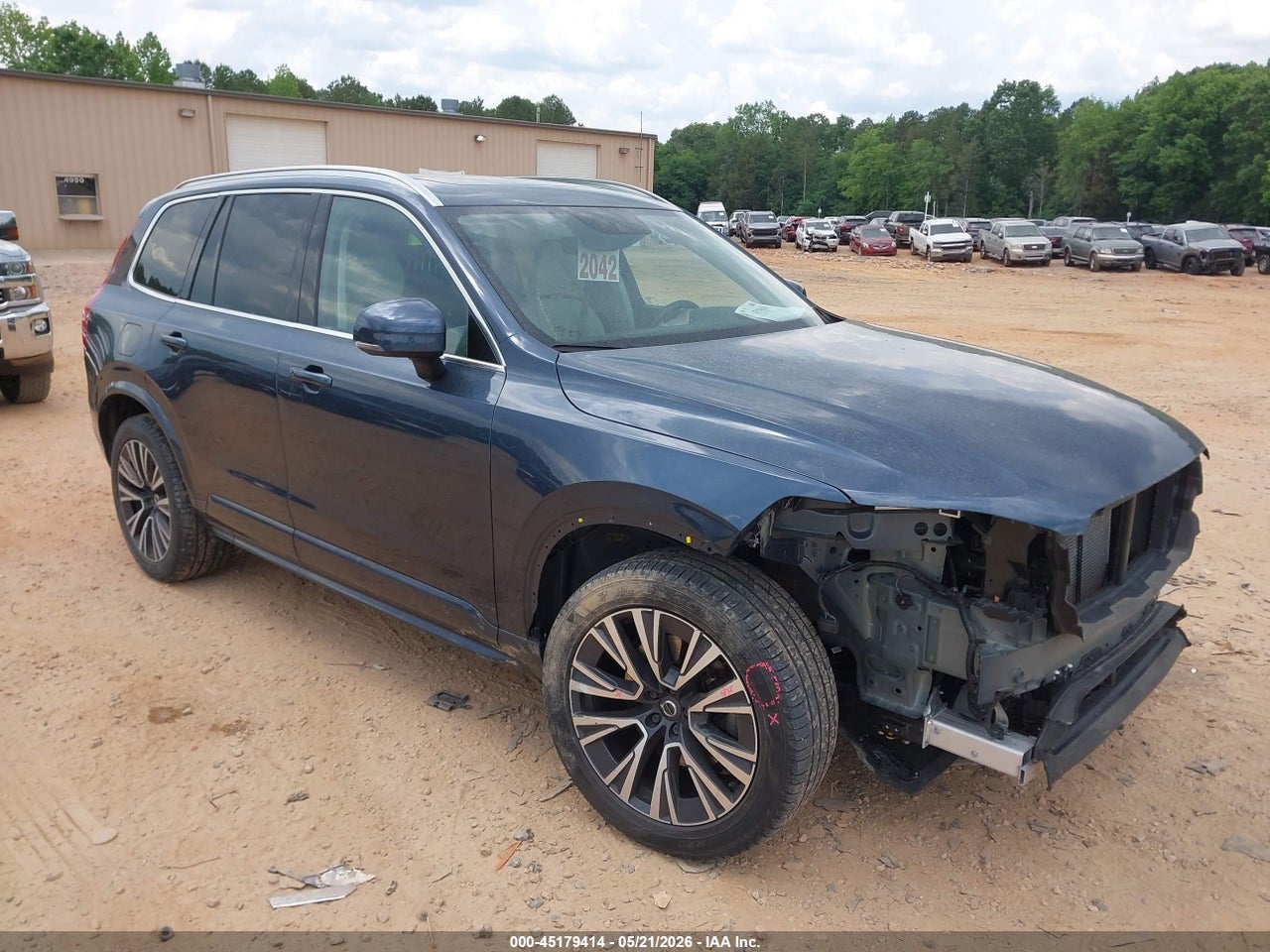 YV4A22PK1N1****** · 2022 VOLVO XC90 T6 MOMENTUM 7 PASSENGER