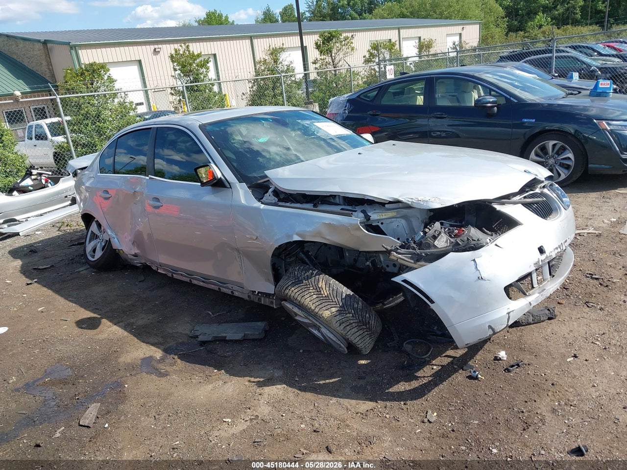 WBANV13518C****** · 2008 BMW 528XI