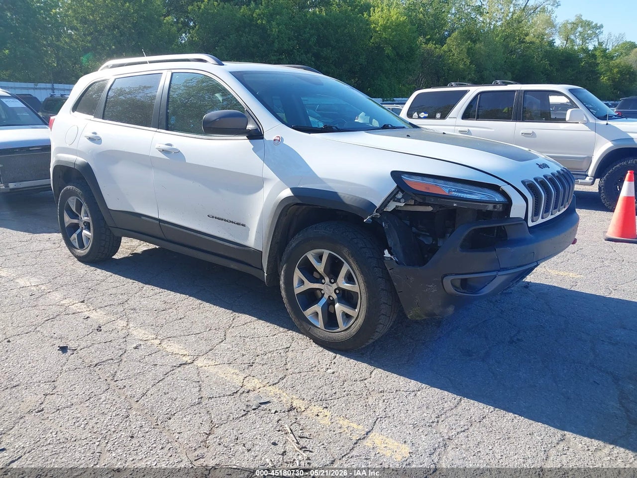1C4PJMBS3FW****** · 2015 JEEP CHEROKEE TRAILHAWK