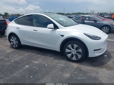 7SAYGDEE5RA****** · 2024 TESLA MODEL Y LONG RANGE DUAL MOTOR ALL-WHEEL DRIVE