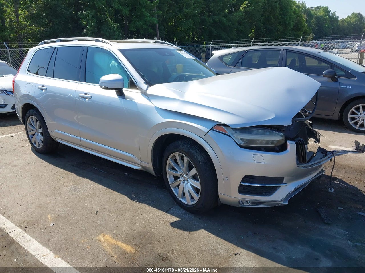 YV4A22PK0J1****** · 2018 VOLVO XC90 T6 MOMENTUM