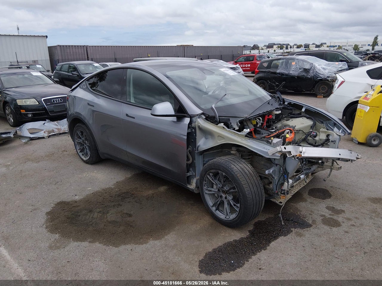 7SAYGDEE5SF****** · 2025 TESLA MODEL Y LONG RANGE DUAL MOTOR ALL-WHEEL DRIVE