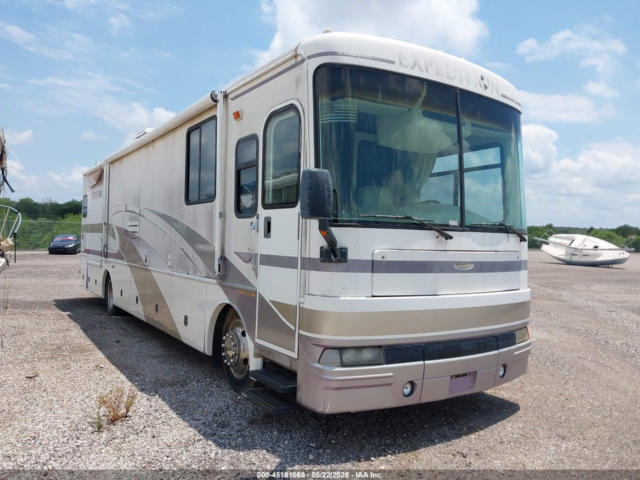 4UZAAHBV92C****** · 2002 FREIGHTLINER CHASSIS X LINE MOTOR HOME