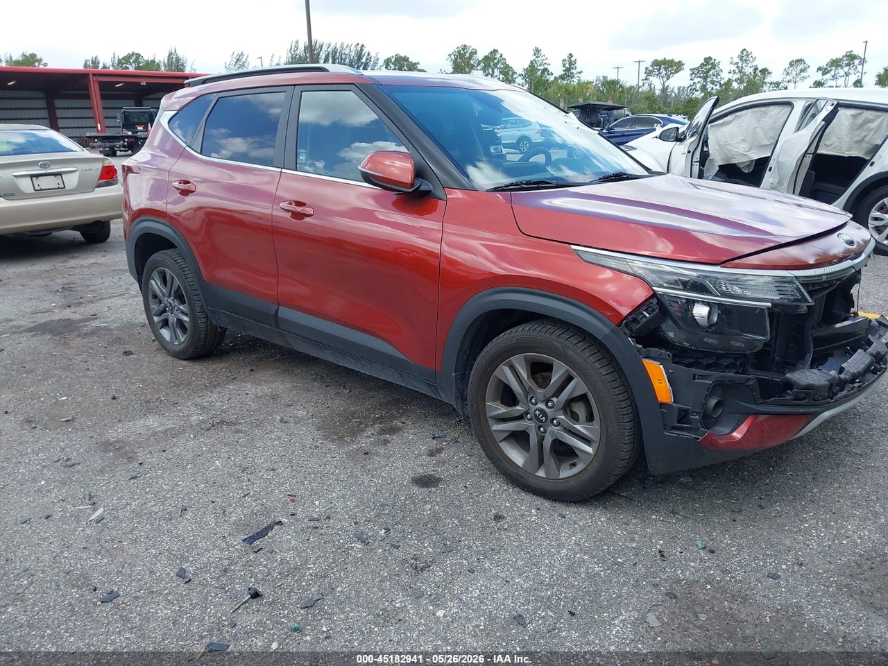KNDEU2AA3M7****** · 2021 KIA SELTOS S