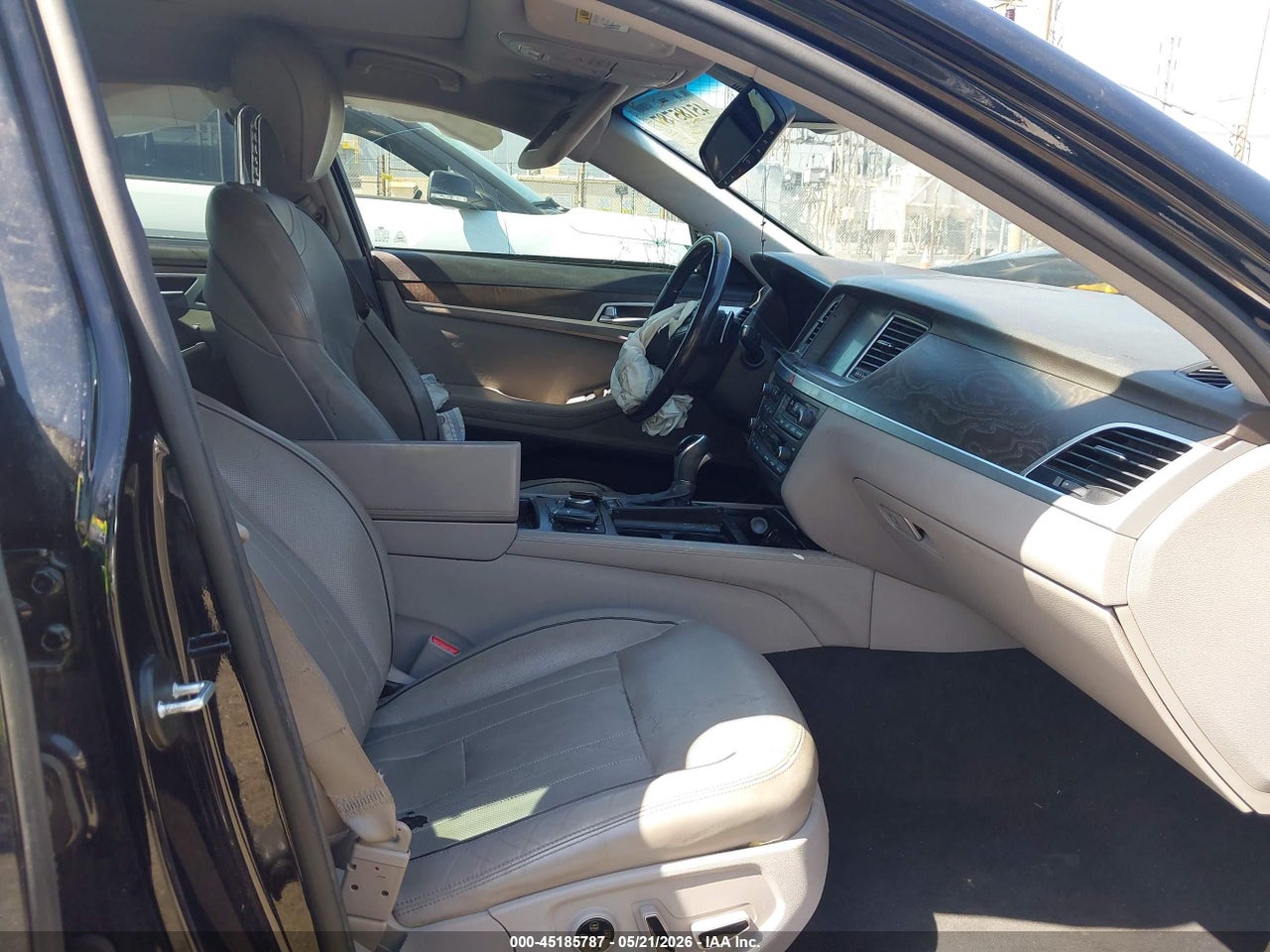 2015 HYUNDAI GENESIS 3.8 · 5/11