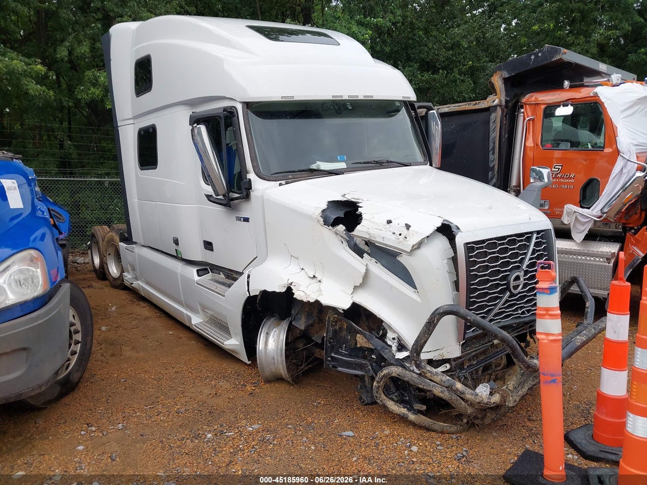 4V4NC9EH0RN****** · 2024 VOLVO VNL