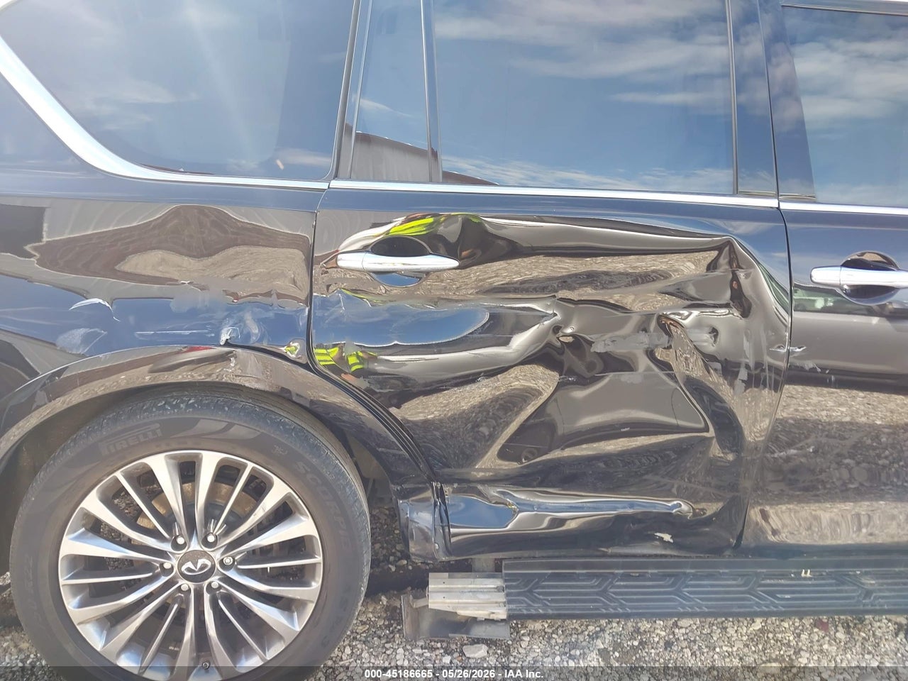 2019 INFINITI QX80 LUXE · 6/11
