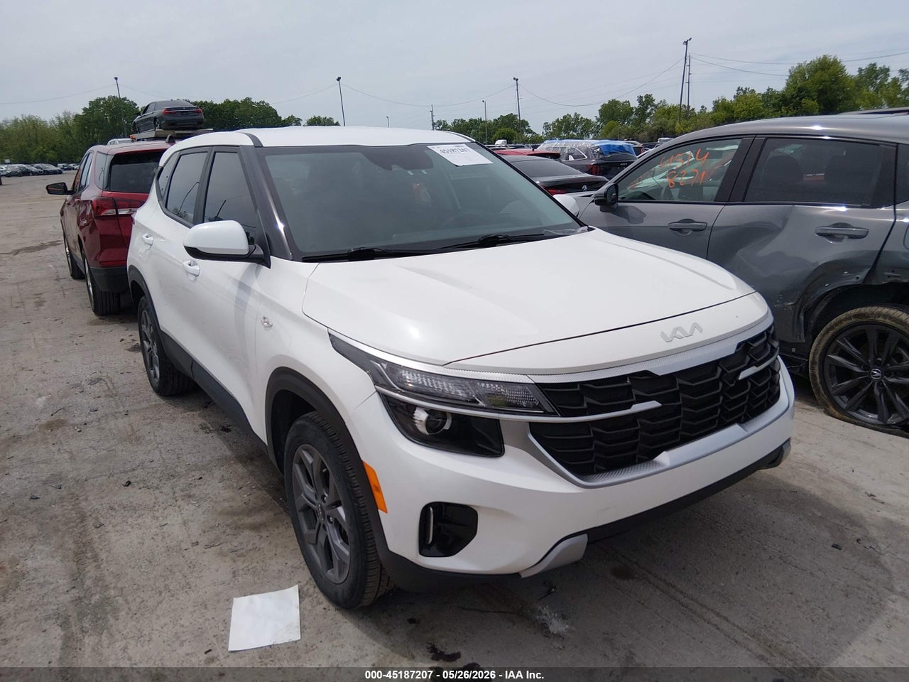 KNDEPCAA2R7****** · 2024 KIA SELTOS LX