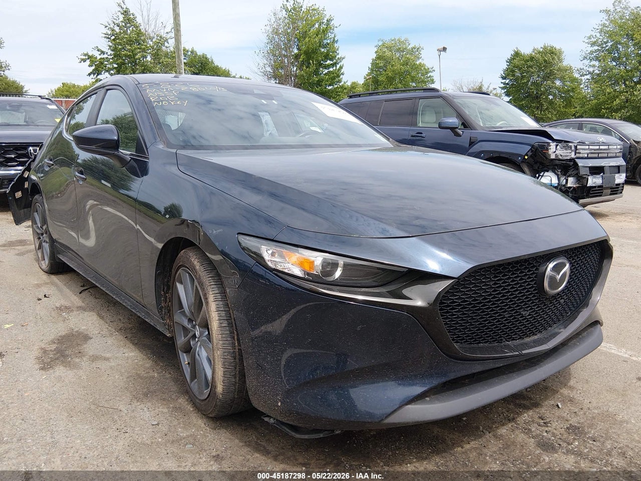 JM1BPAKL2N1****** · 2022 MAZDA MAZDA3 SELECT