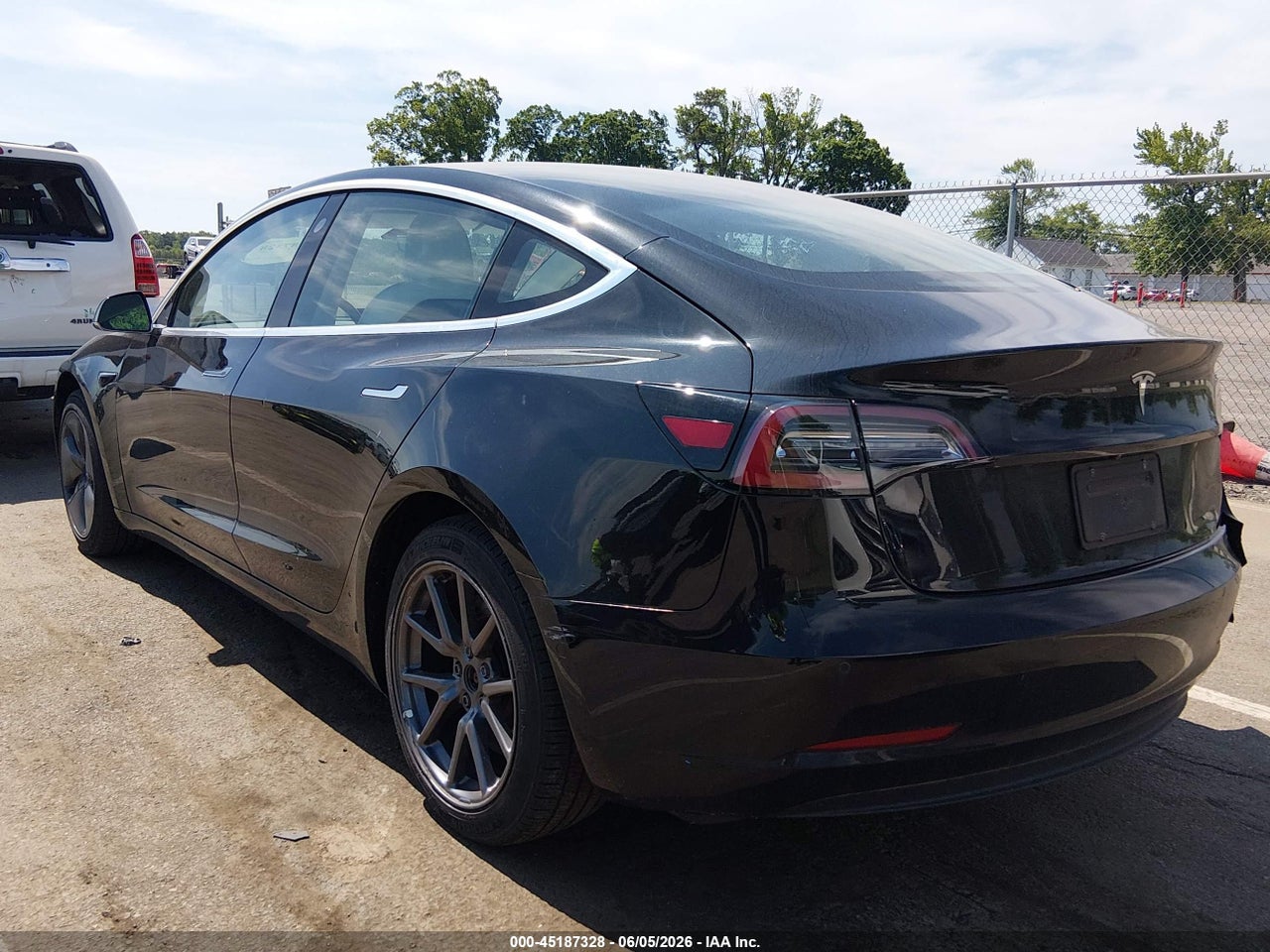 2019 TESLA MODEL 3 LONG RANGE/MID RANGE/STANDARD RANGE/STANDARD RANGE PLUS · 3/11