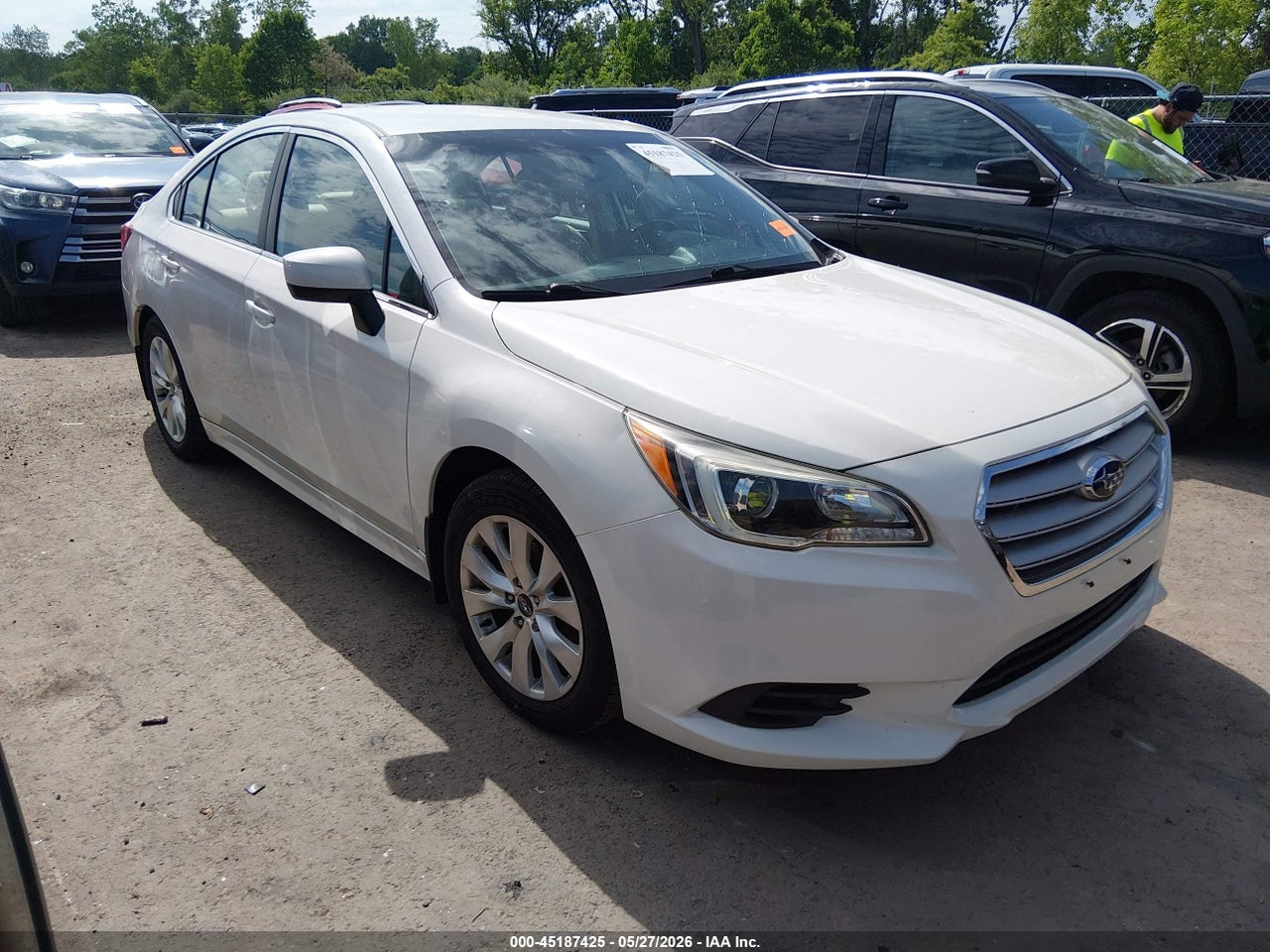 4S3BNBC67F3****** · 2015 SUBARU LEGACY 2.5I PREMIUM