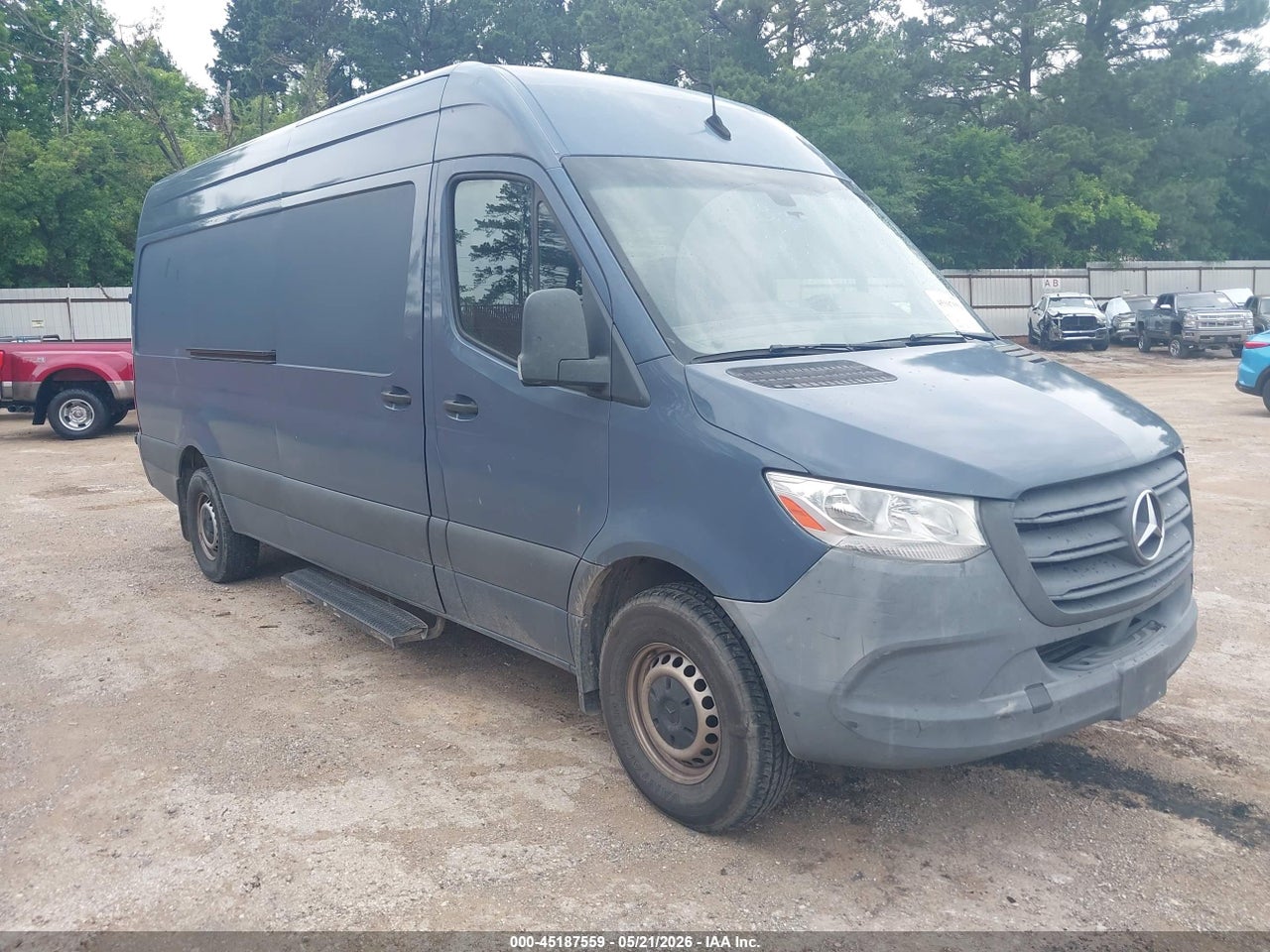 WD4PF1CD3KT****** · 2019 MERCEDES-BENZ SPRINTER 2500 HIGH ROOF V6