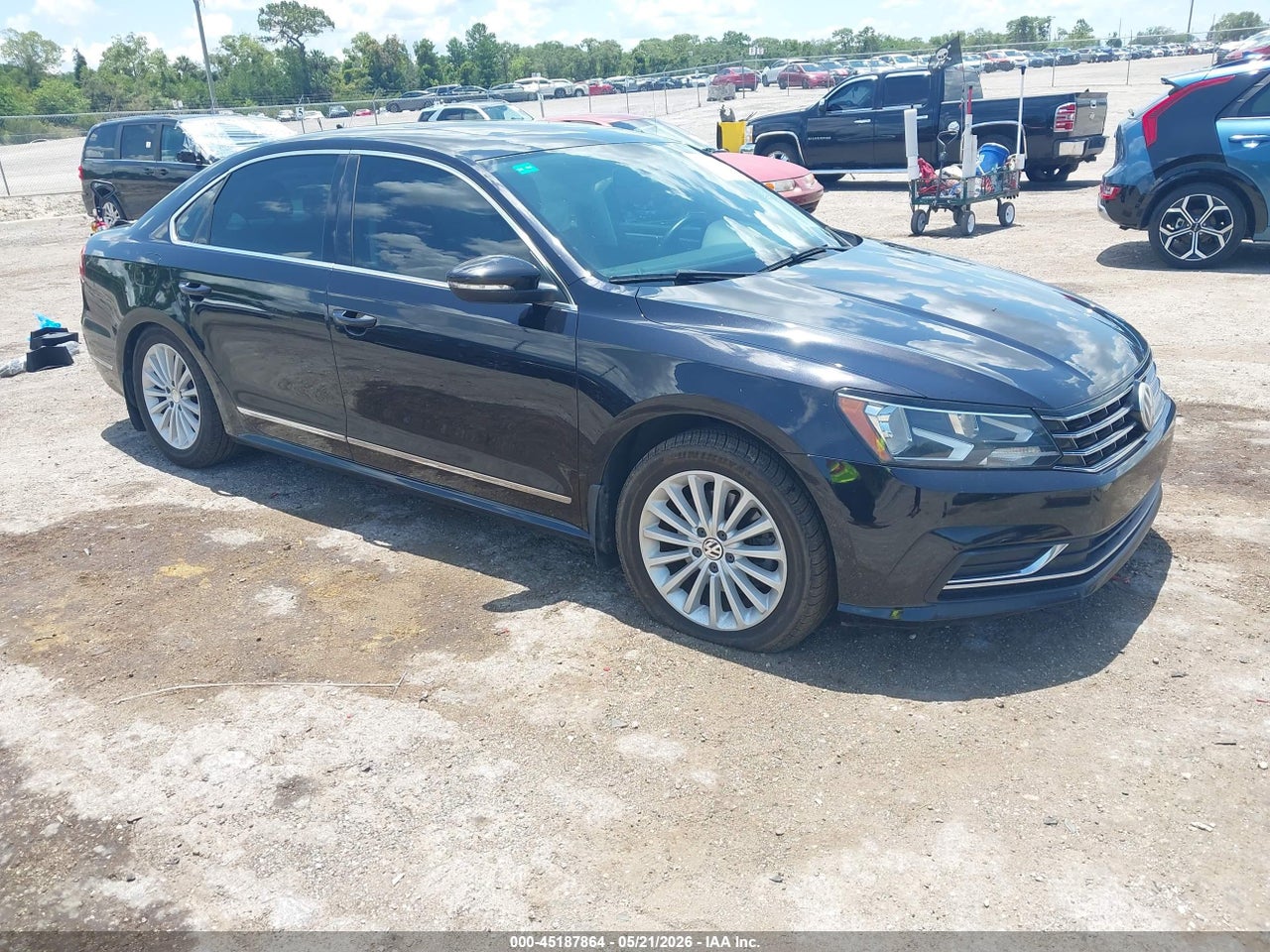 1VWBT7A32HC****** · 2017 VOLKSWAGEN PASSAT 1.8T SE