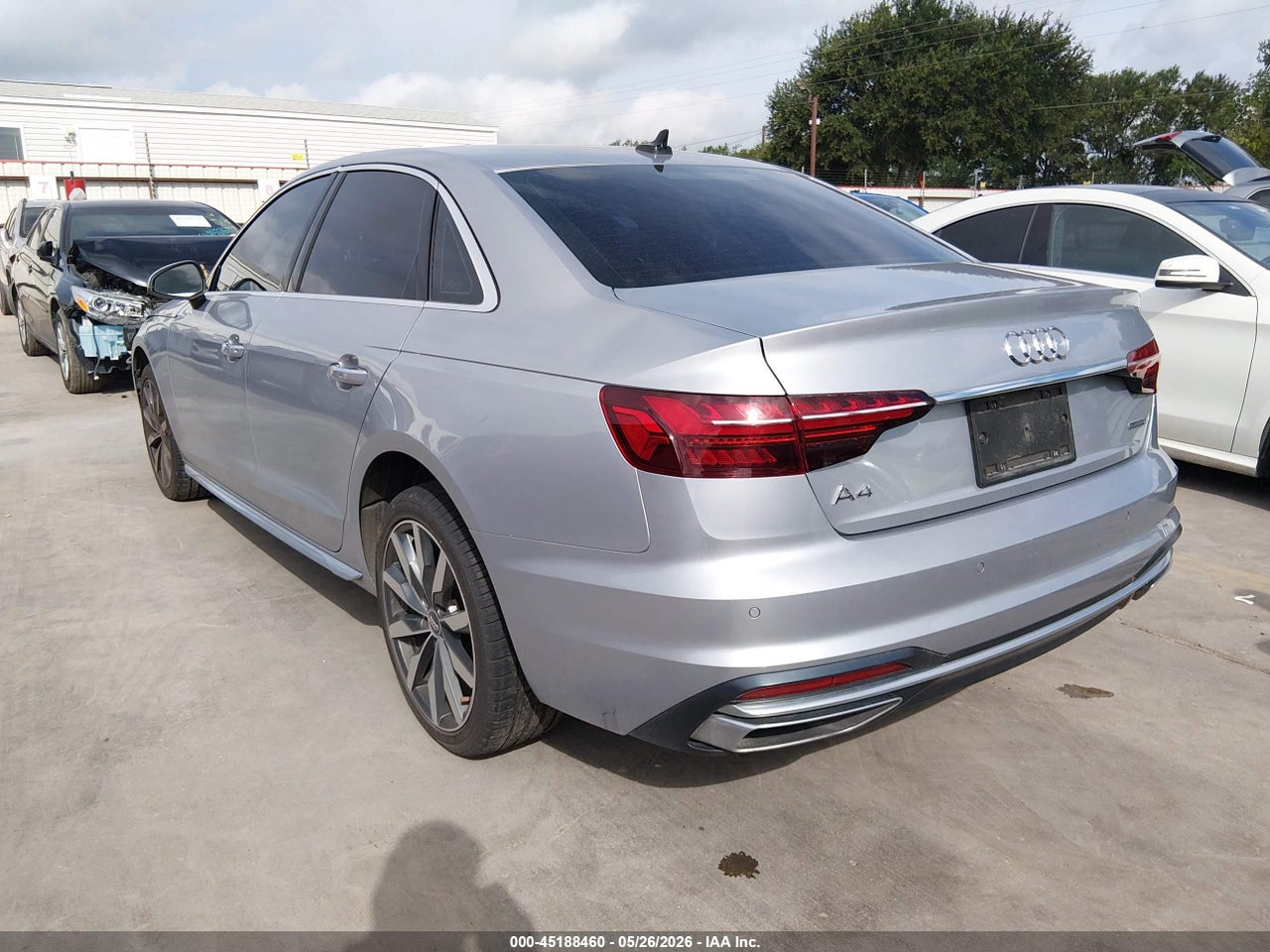2021 AUDI A4 PREMIUM 40 TFSI QUATTRO S TRONIC · 3/11