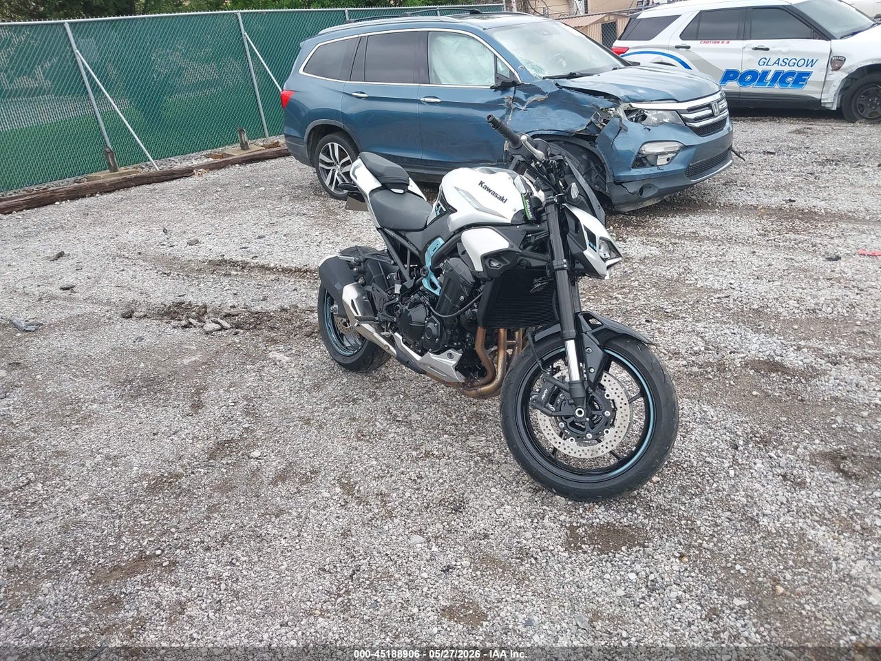 2025 KAWASAKI ZR900 S