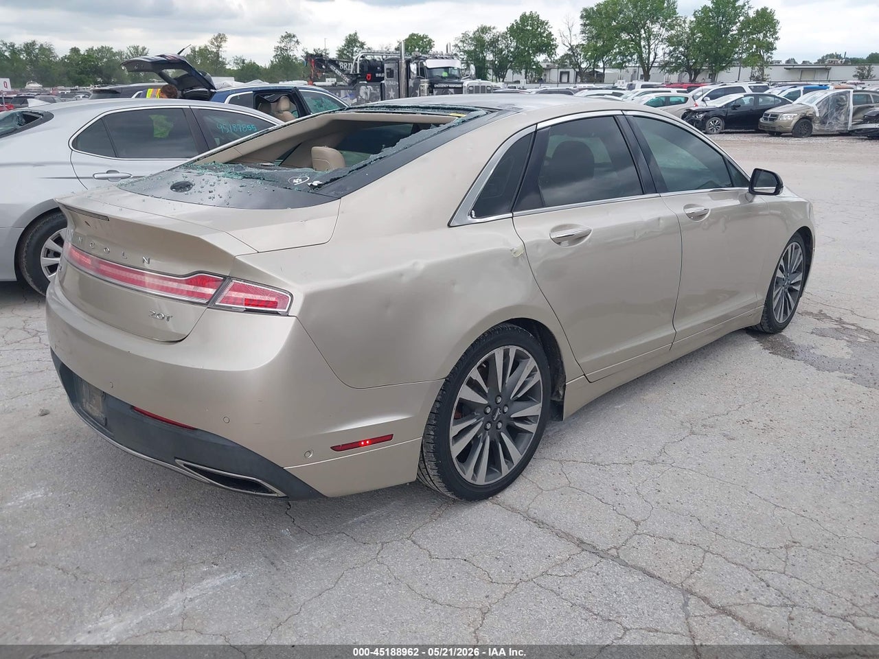 2017 LINCOLN MKZ RESERVE · 4/11