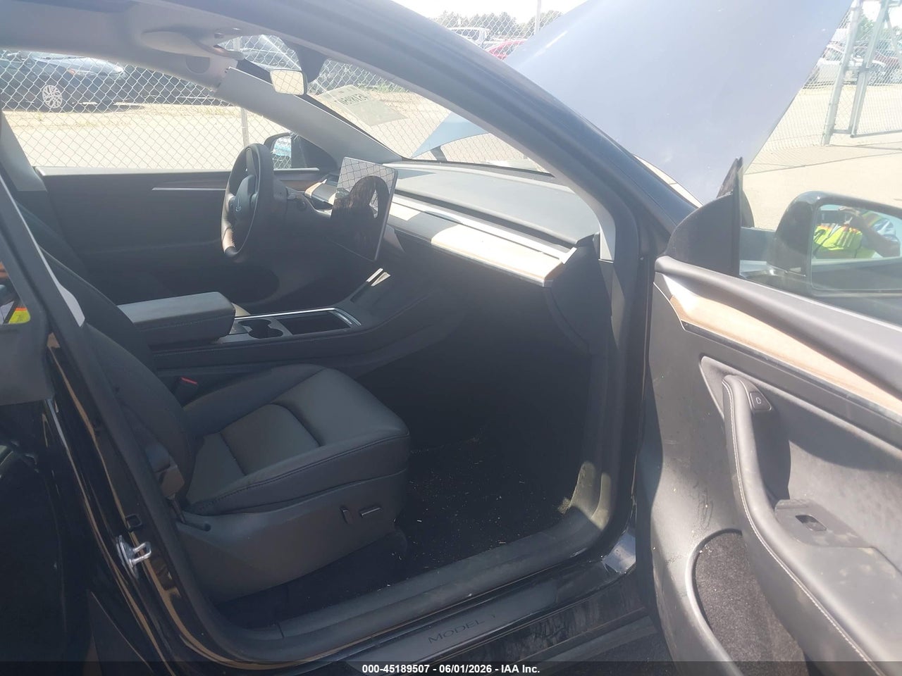 2025 TESLA MODEL Y LONG RANGE DUAL MOTOR ALL-WHEEL DRIVE · 5/9