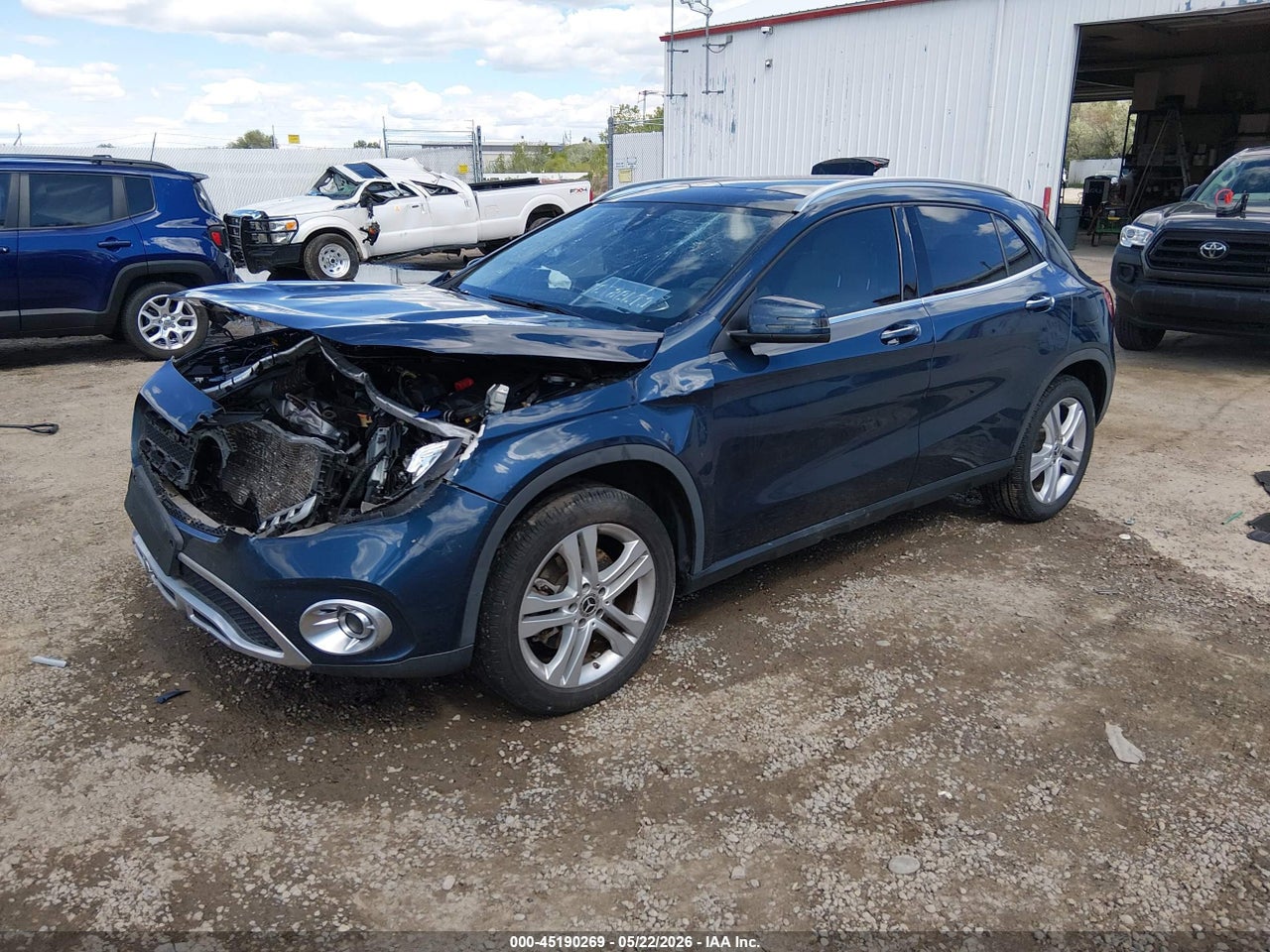 2019 MERCEDES-BENZ GLA 250 · 2/11