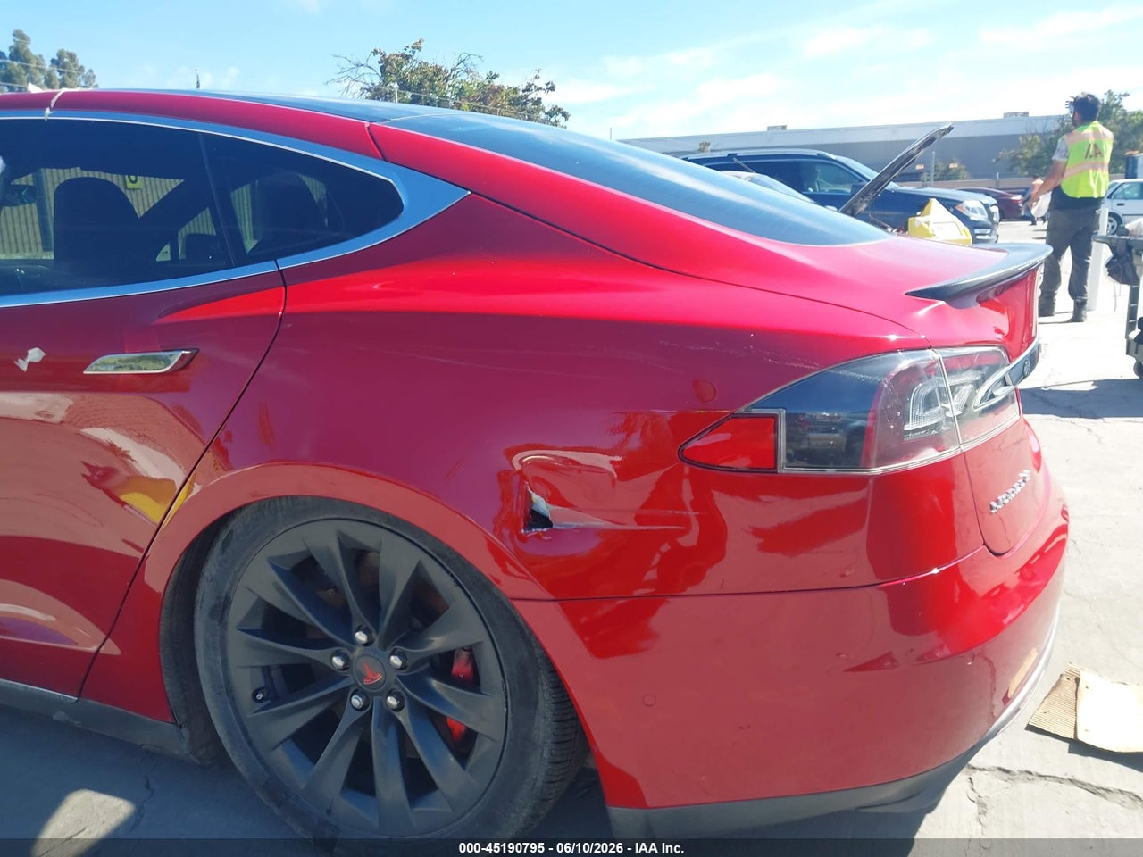 2016 TESLA MODEL S 90D/P100D/P85D/P90D · 6/11