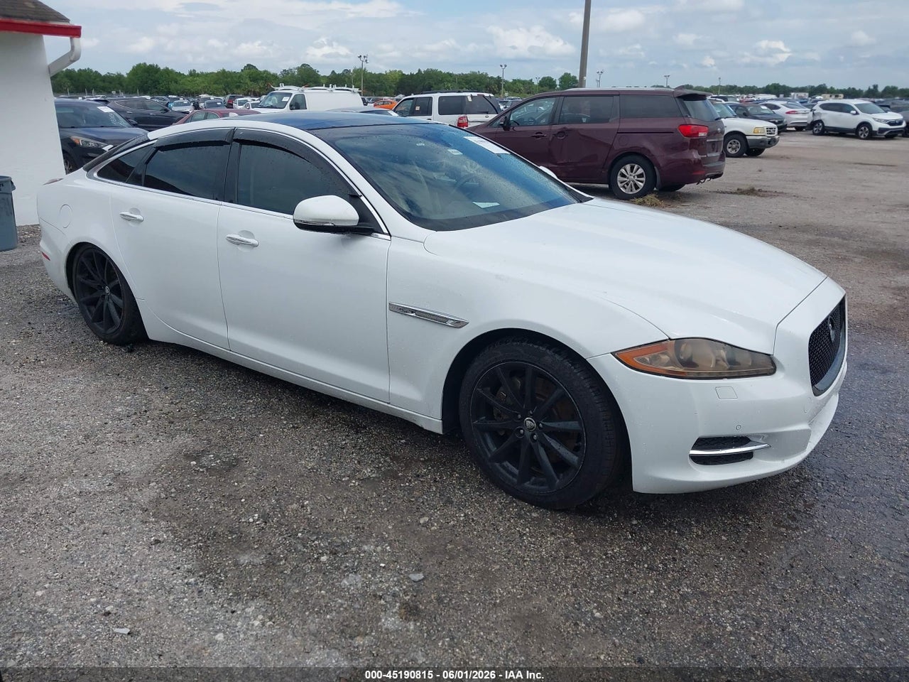 SAJWJ1CD8D8****** · 2013 JAGUAR XJ