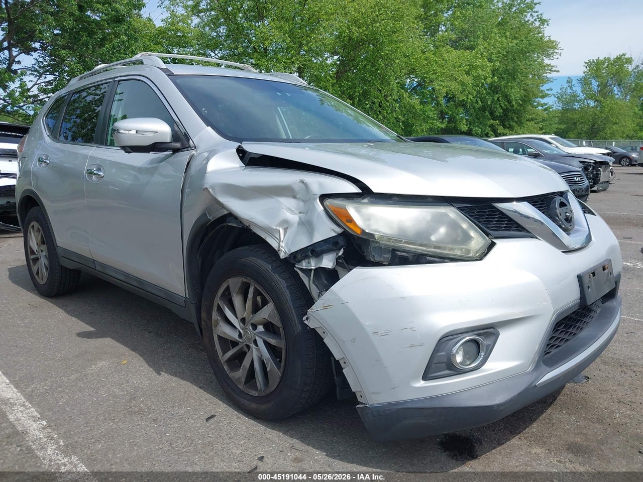 5N1AT2MV5FC****** · 2015 NISSAN ROGUE SL