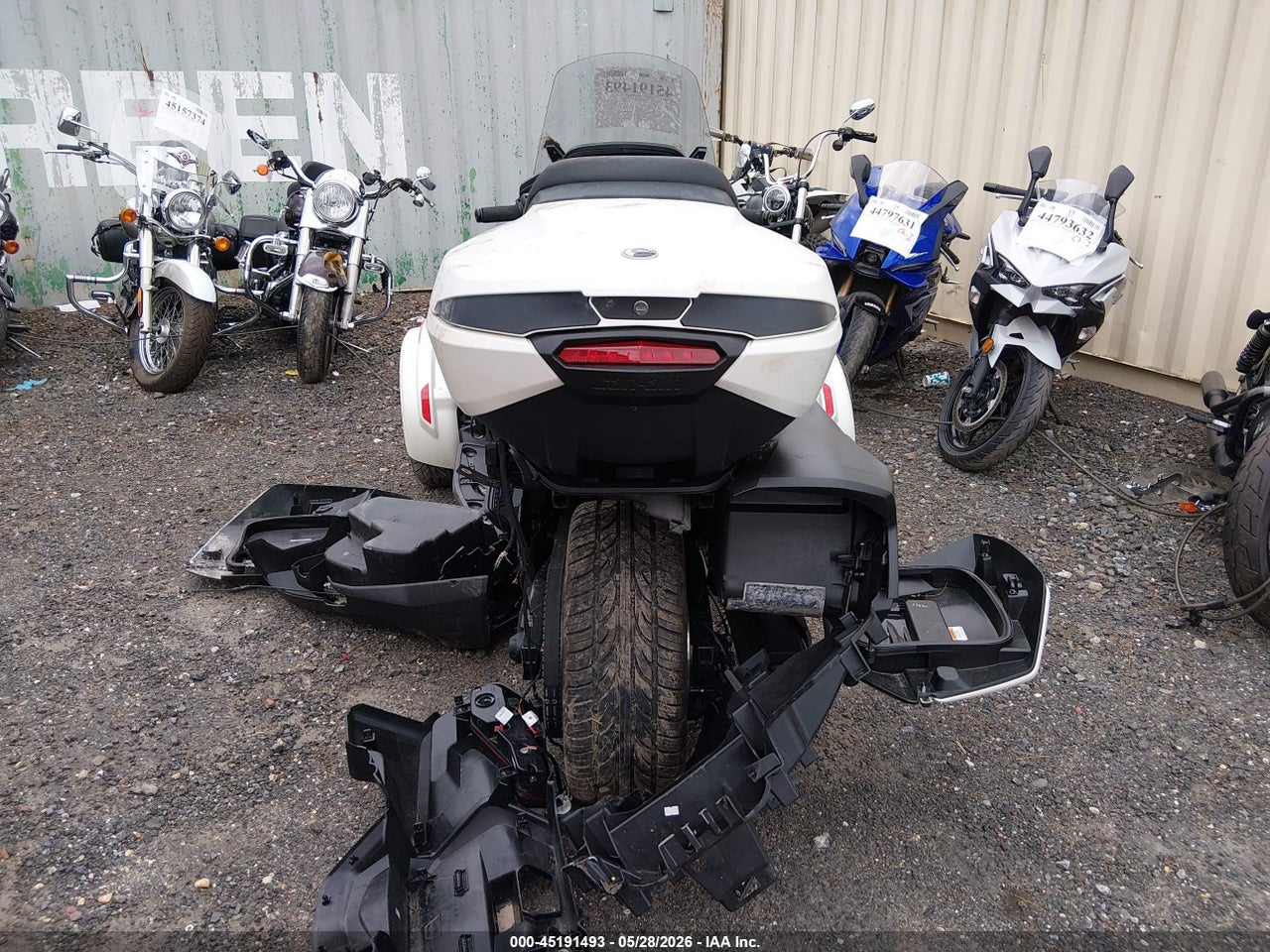 2024 CAN-AM SPYDER ROADSTER RT/RT LIMITED · 6/11