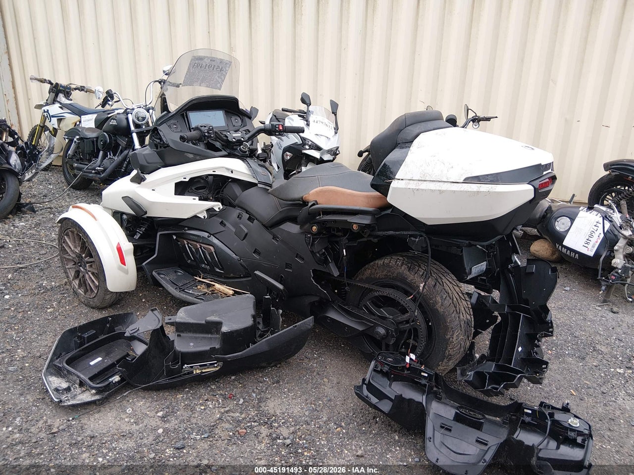 2024 CAN-AM SPYDER ROADSTER RT/RT LIMITED · 3/11