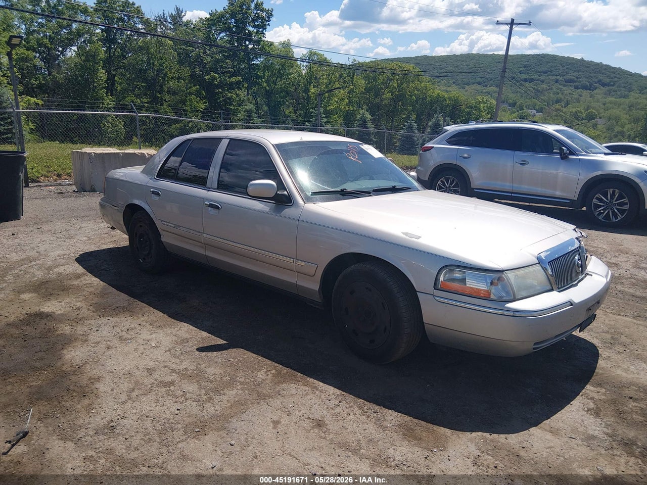 2MEFM74W73X****** · 2003 MERCURY GRAND MARQUIS GS