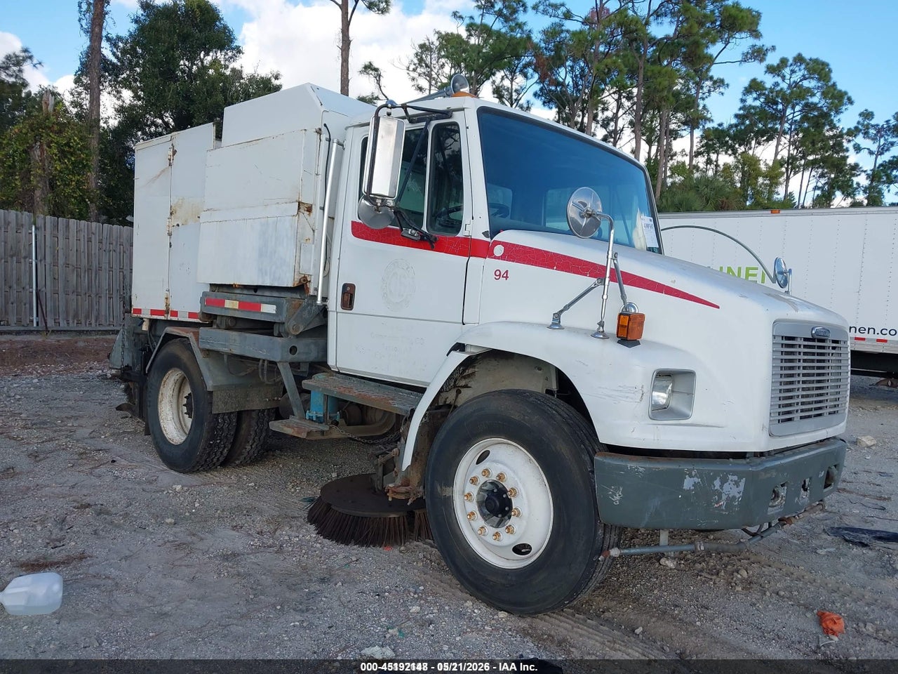 1FVABTAKX2H****** · 2002 FREIGHTLINER MEDIUM CONVENTIONAL FL70