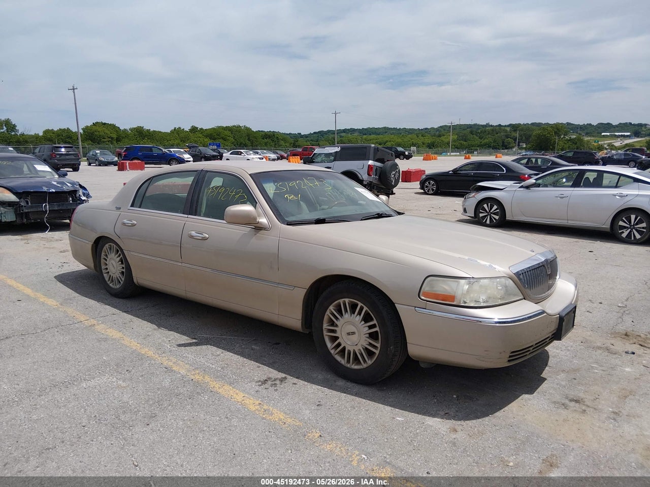 2LNHM82V89X****** · 2009 LINCOLN TOWN CAR SIGNATURE LIMITED