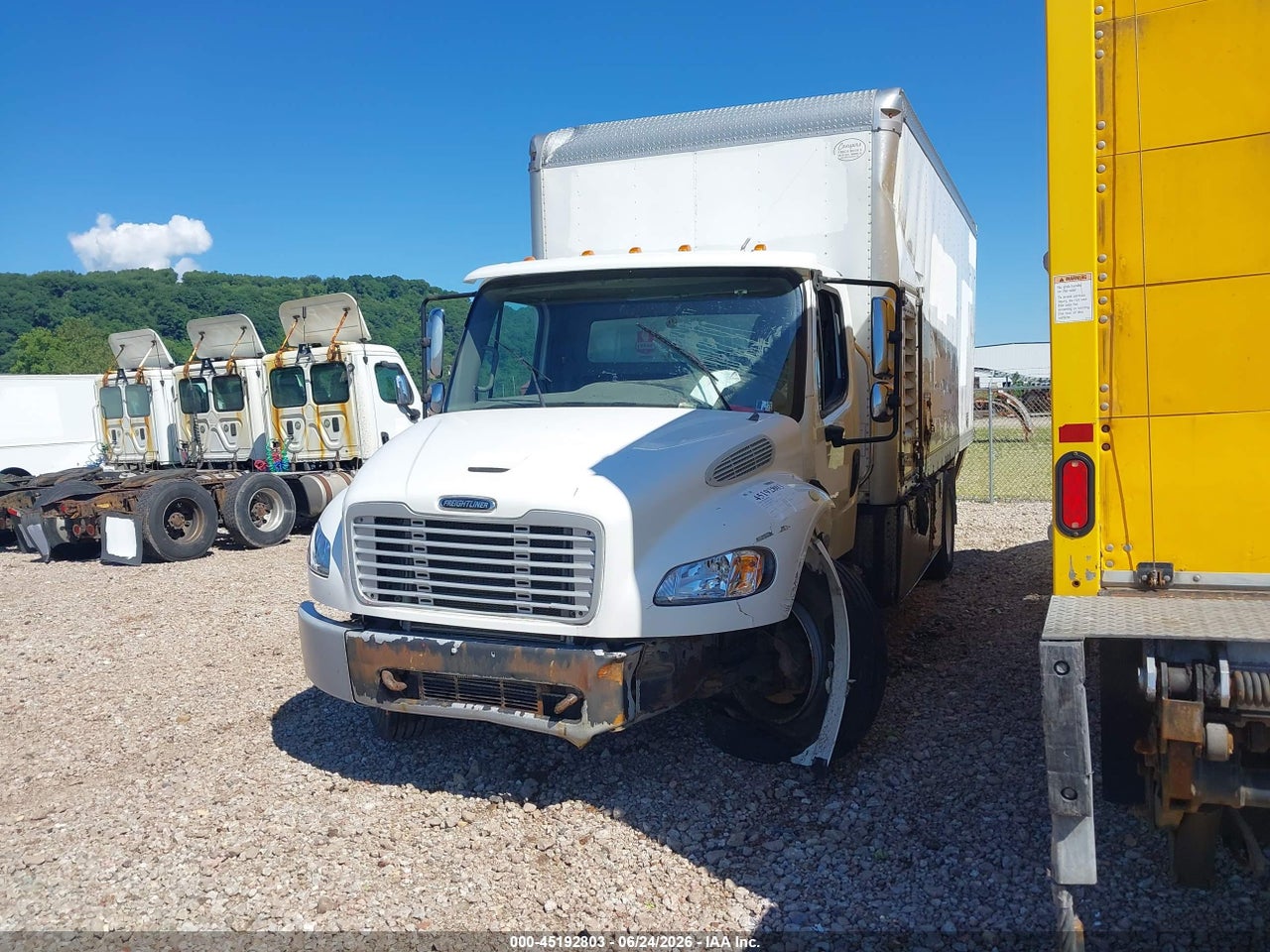 2018 FREIGHTLINER M2 106 · 2/4