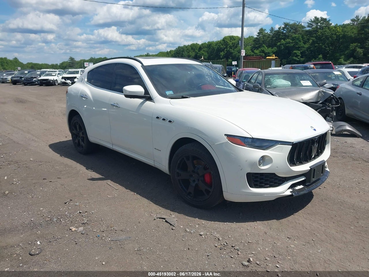 ZN661XUS1JX****** · 2018 MASERATI LEVANTE GRANSPORT
