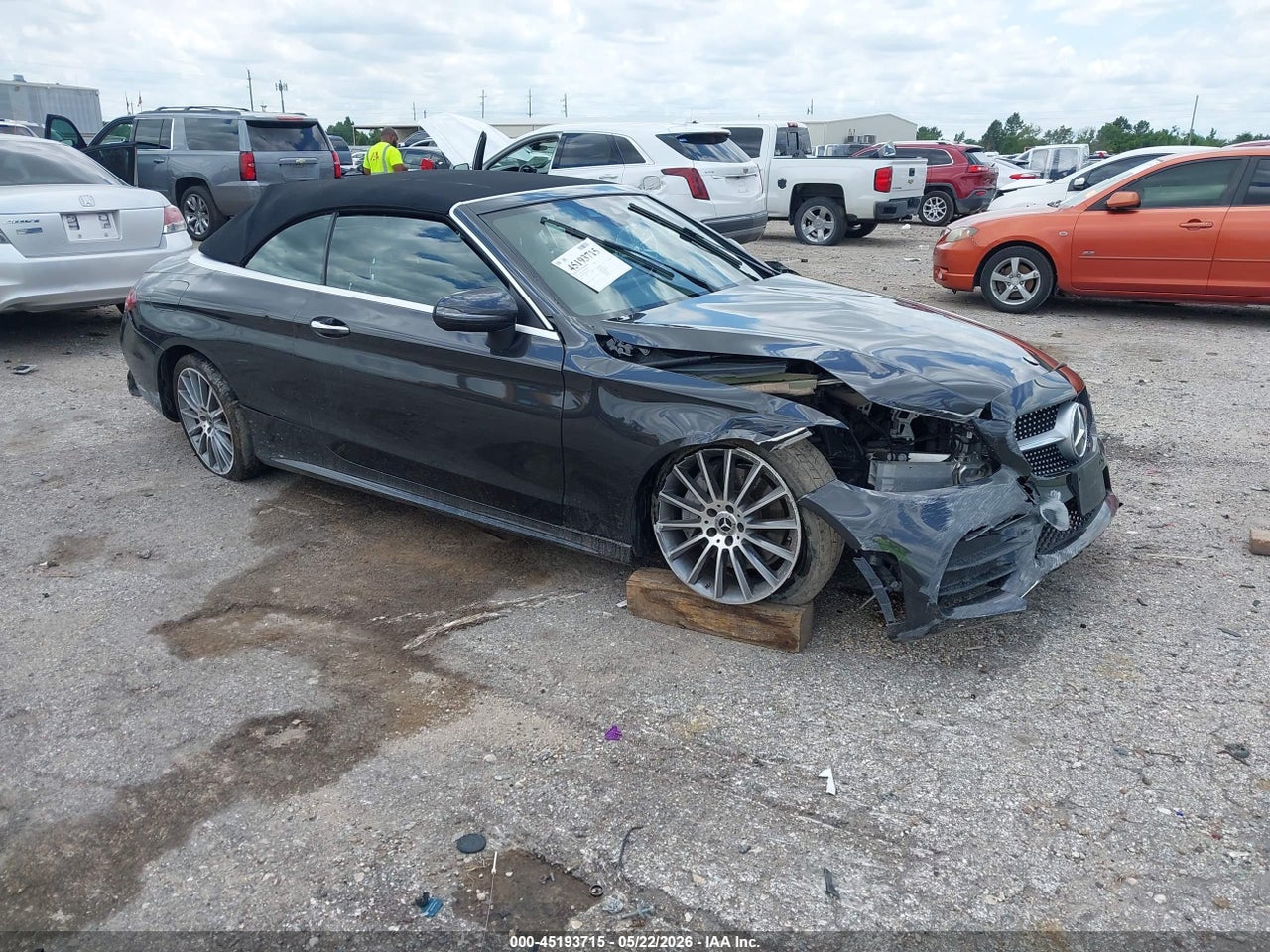 WDDWK8DB6KF****** · 2019 MERCEDES-BENZ C 300