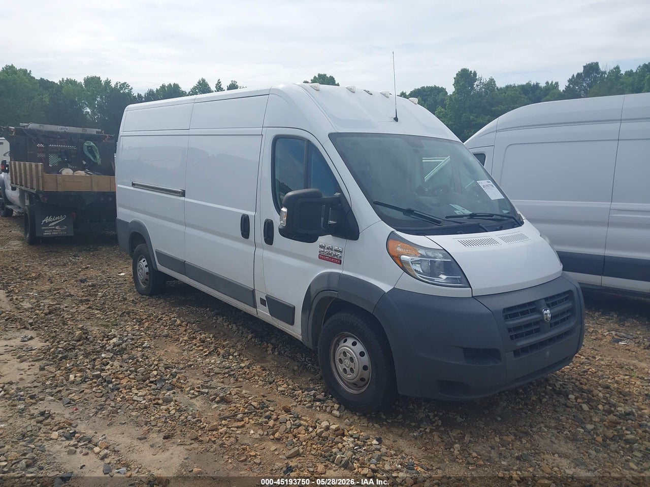 3C6TRVDG2JE****** · 2018 RAM PROMASTER 2500 HIGH ROOF 159 WB