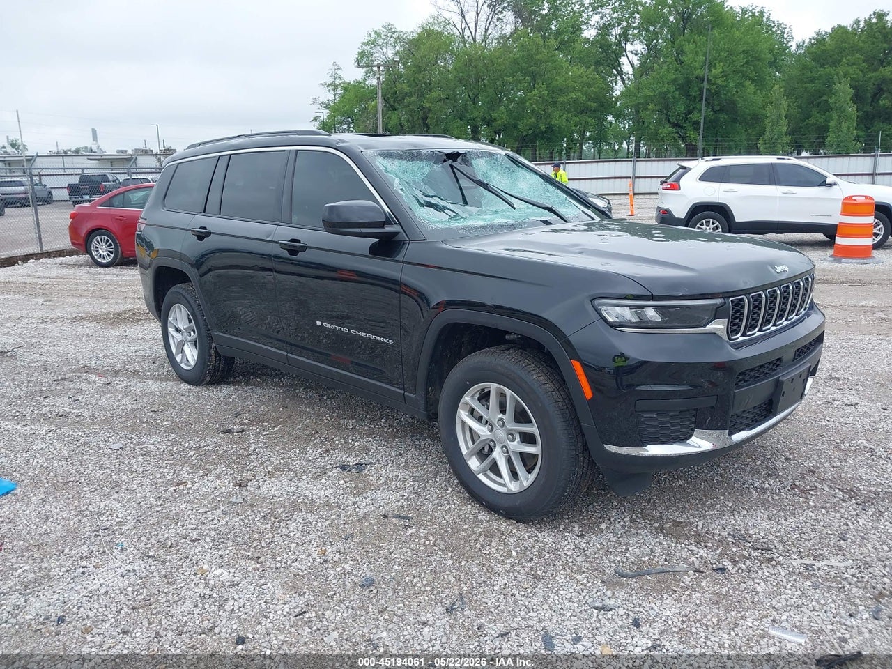 1C4RJKAG8S8****** · 2025 JEEP GRAND CHEROKEE L LAREDO X 4X4