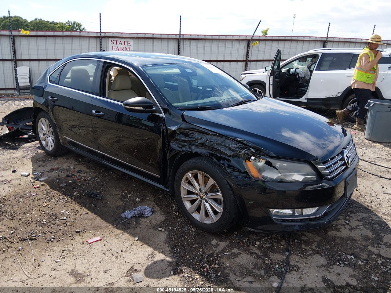 1VWCP7A38CC****** · 2012 VOLKSWAGEN PASSAT 2.5L SEL PREMIUM