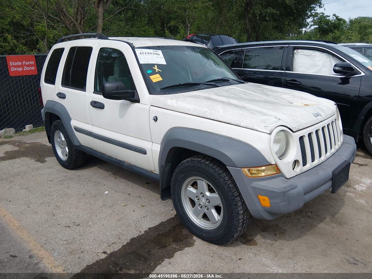 1J4GL48K65W****** · 2005 JEEP LIBERTY SPORT