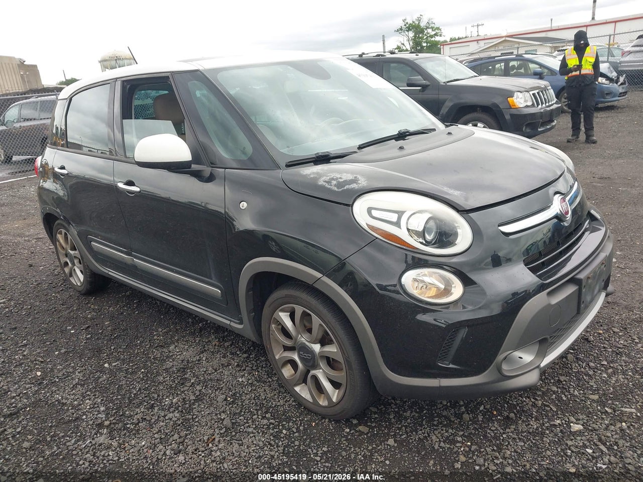 ZFBCFADH7GZ****** · 2016 FIAT 500L TREKKING