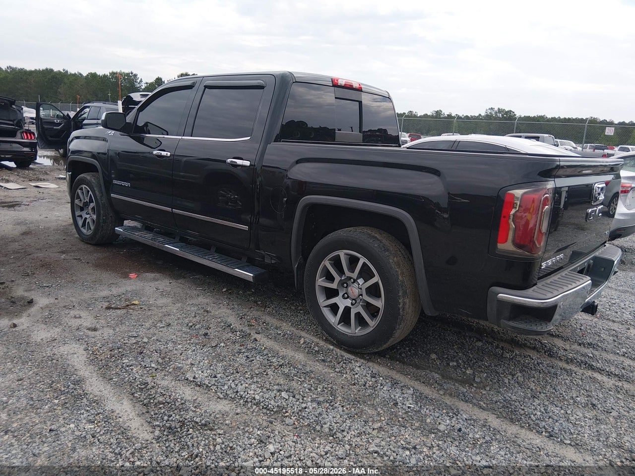 2016 GMC SIERRA 1500 SLT · 3/11