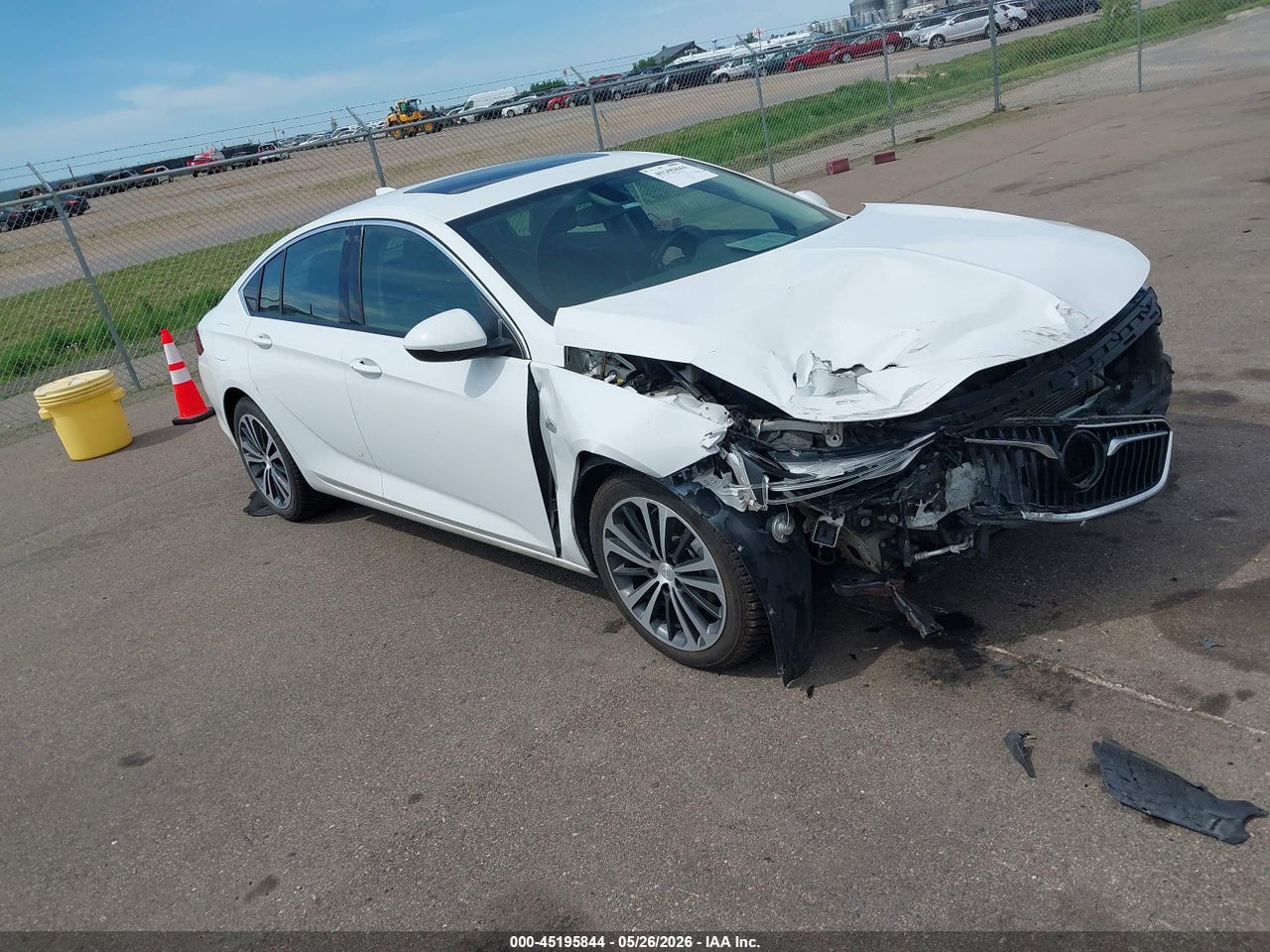 W04GM6SX4J1****** · 2018 BUICK REGAL SPORTBACK PREFERRED II
