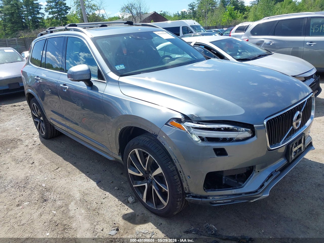 YV4A22PK8J1****** · 2018 VOLVO XC90 T6 MOMENTUM