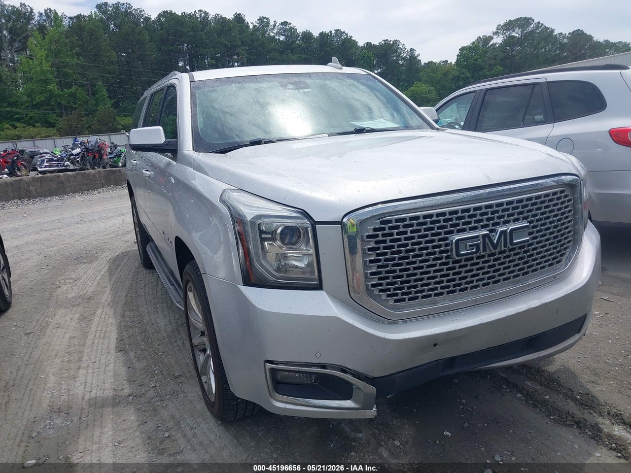 1GKS1GKC3GR****** · 2016 GMC YUKON XL SLT