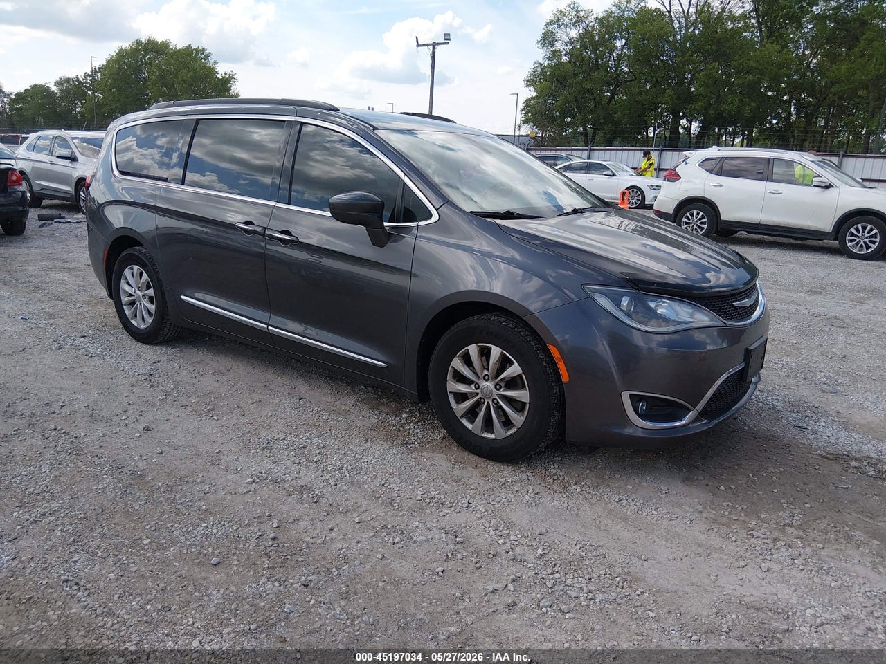 2C4RC1BG5HR****** · 2017 CHRYSLER PACIFICA TOURING-L