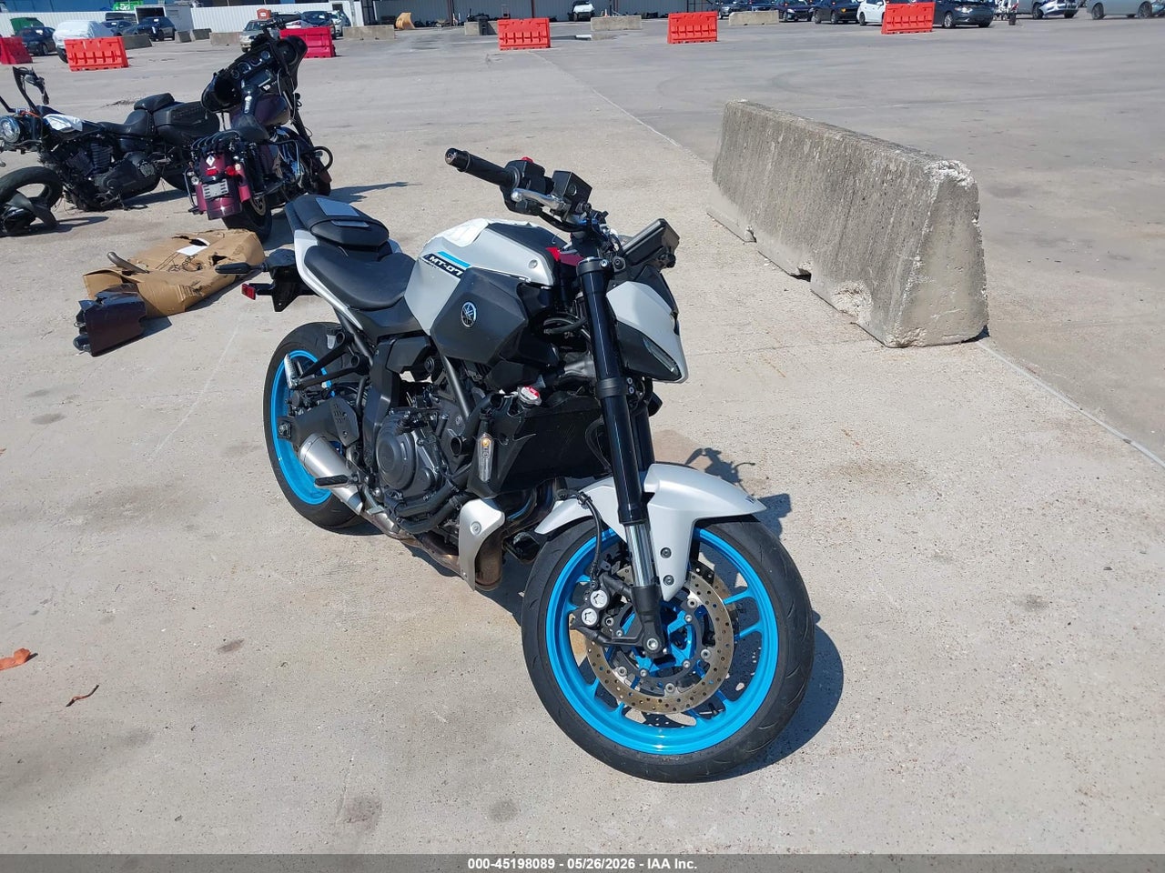 JYARM48E4SA****** · 2025 YAMAHA MTN690