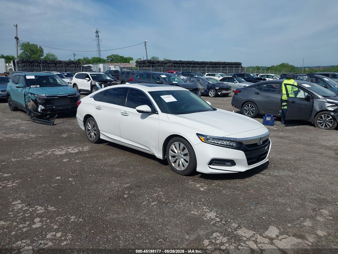 1HGCV2F95LA****** · 2020 HONDA ACCORD TOURING